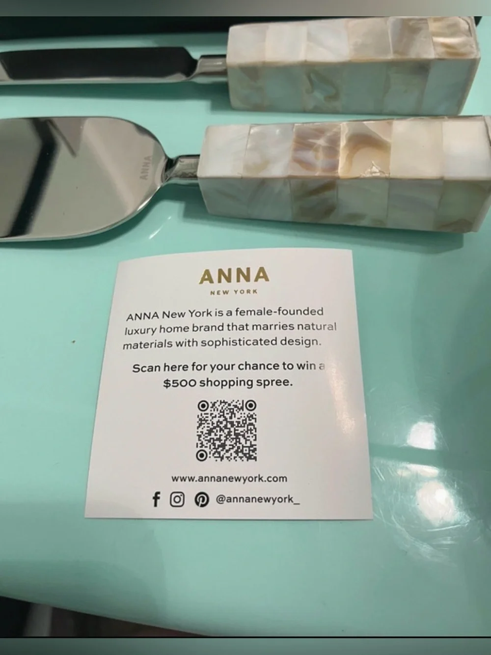 ANNA Mother-of-Pearl Handle Cheese Knife Set - Iridescent White and Cream